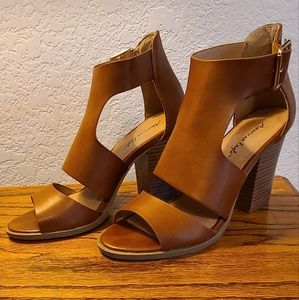 American Eagle- High Heels